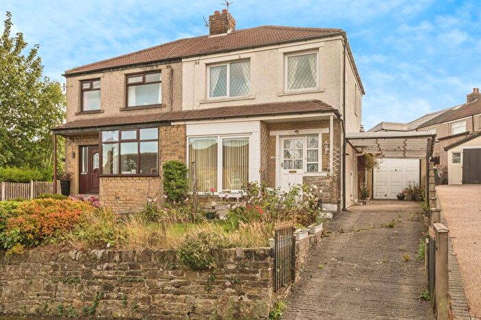 3 Bedroom Semi-Detached House For Sale In Old Road, Bradford, BD7