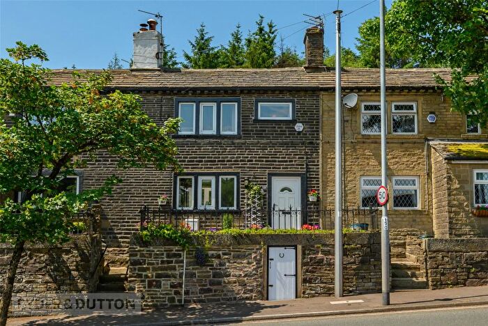 1 Bedroom Terraced House For Sale In Causeway Foot, Halifax, West Yorkshire, HX2