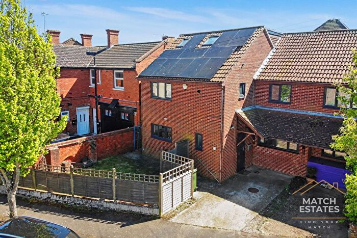 5 Bedroom Semi Detached House For Sale In Plain Road, Folkestone, Kent, CT20