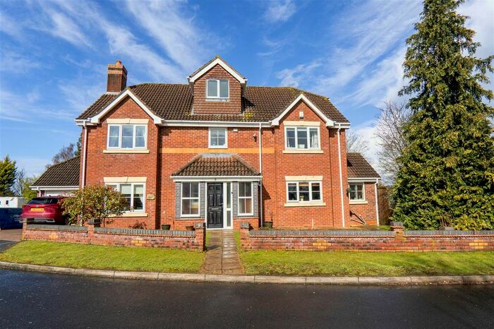 6 Bedroom Detached House To Rent In Wellfield Close, Balsall Common, Coventry, CV7
