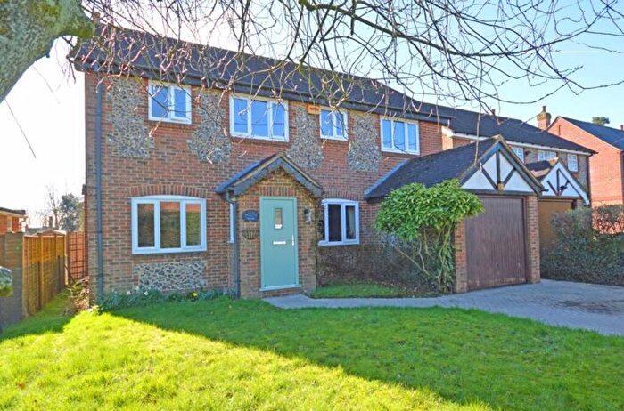 4 Bedroom Detached House To Rent In Kiln Lane, Lacey Green, HP27