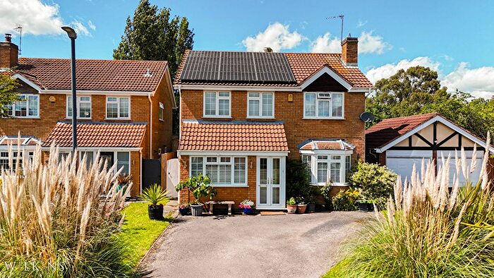 4 Bedroom Detached House For Sale In Salcombe Close, Nuneaton, Warwickshire, CV11