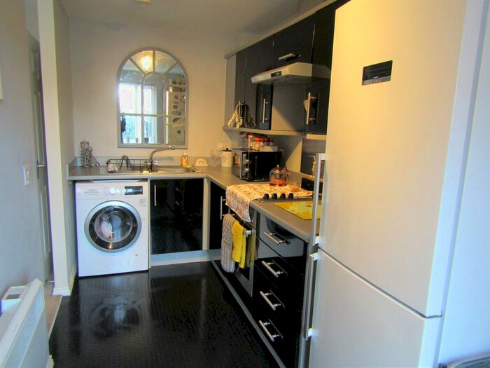 2 Bedroom Flat To Rent In Flamingo Gardens, Erdington, Birmingham, B23