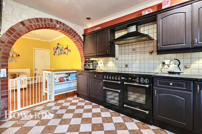 3 Bedroom Semi Detached House For Sale In Oxford Road, Lowestoft, NR32