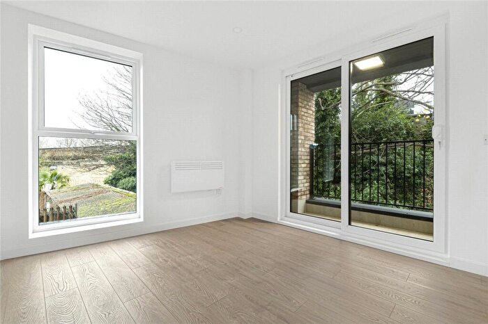 1 Bedroom Apartment For Sale In Springbank Road, London, SE13