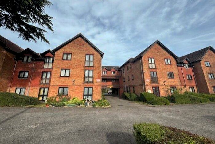 1 Bedroom Flat To Rent In Hill Lane, Southampton, SO15