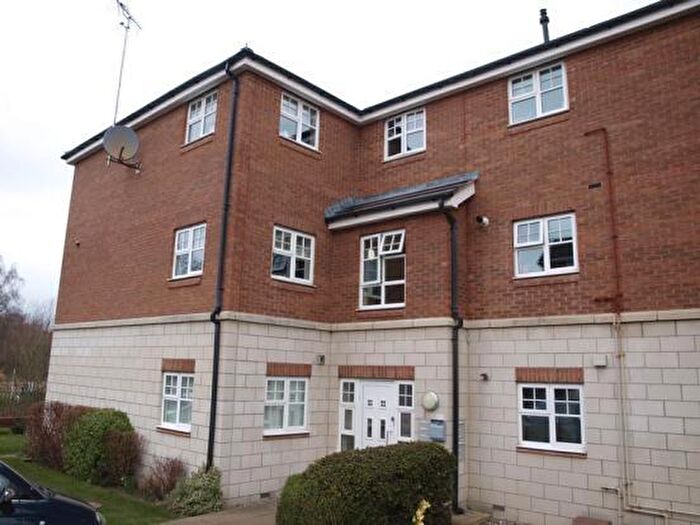 2 Bedroom Flat To Rent In Sandbach Drive, Kingsmead, CW9