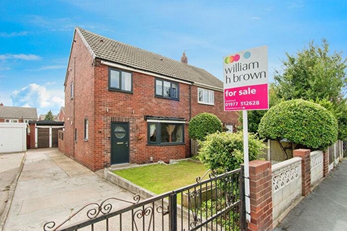 3 Bedroom Semi-Detached House For Sale In Birch Grove, Castleford, WF10