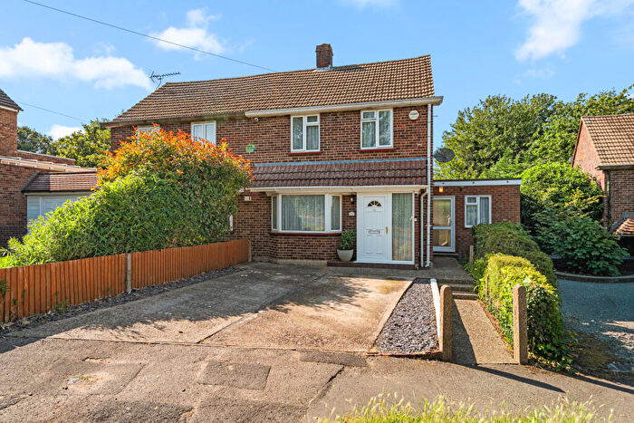 3 Bedroom Semi-Detached House For Sale In Bittams Lane, Chertsey, Surrey, KT16