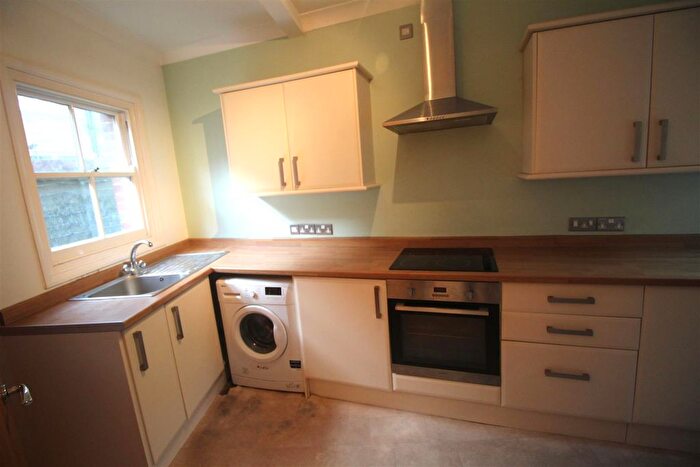 1 Bedroom Detached Bungalow To Rent In Wykeham Road, Worthing, West Sussex, BN11