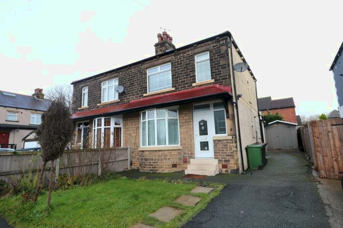 3 Bedroom Semi-Detached House To Rent In Duckett Grove, Pudsey, West Yorkshire, LS28