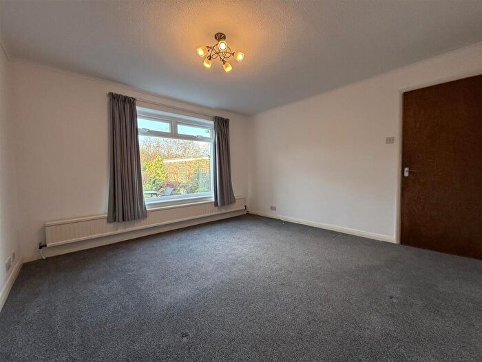 4 Bedroom Detached House For Sale In Primley Park Road, Alwoodley, LS17