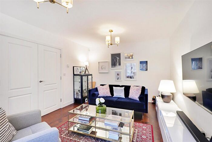 4 Bedroom Detached House For Sale In The Square, High Street, Leigh, Tonbridge, TN11