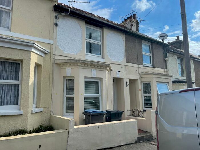 3 Bedroom House To Rent In Glenfield Road, Dover, CT16