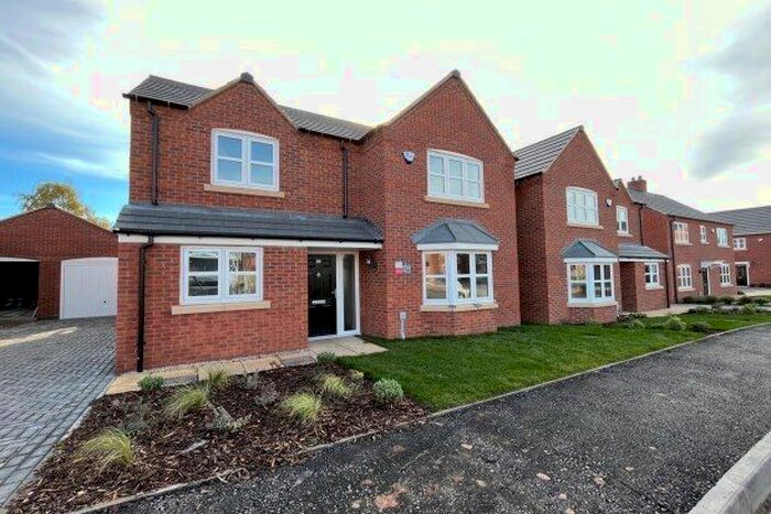 4 Bedroom Property To Rent In Reddie Close, Uttoxeter, ST14