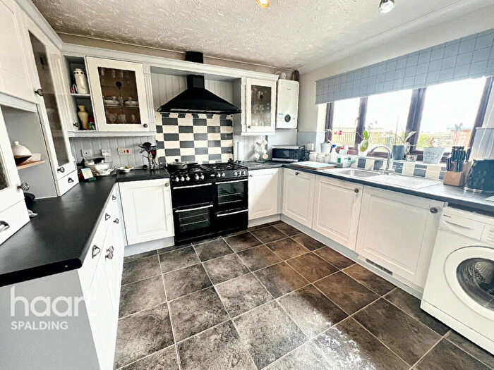 2 Bedroom Link Detached House For Sale In Lowgate, Lutton, PE12