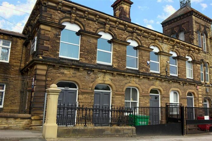 Property To Rent In Beckshaw House, Law Street, Cleckheaton, BD19