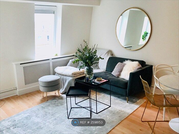1 Bedroom Flat To Rent In Nevern Square, Kensington And Chelsea, London, SW5