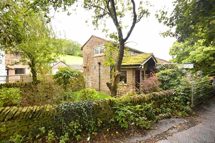 2 Bedroom Flat To Rent In The Barn, Brookhouse Farm, Mount Pleasant, Rainow, SK10