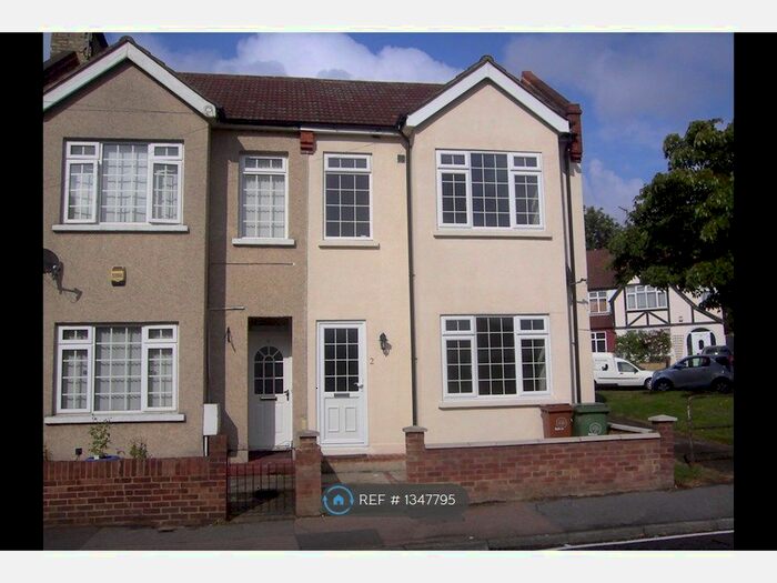 3 Bedroom End Of Terrace House To Rent In Stayton Road, Sutton, SM1