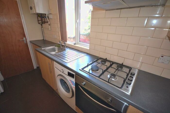 3 Bedroom Property To Rent In Welford Road, Knighton Fields, Leicester, LE2