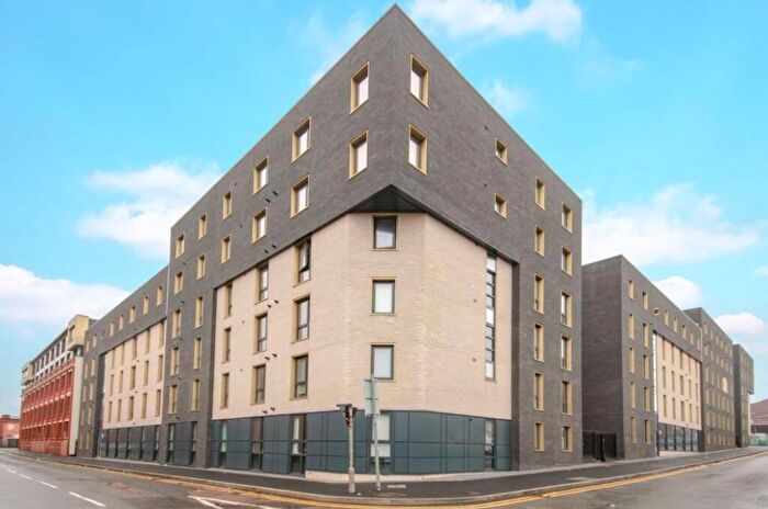 2 Bedroom Apartment To Rent In Fabrick Square, Birmingham, West Midlands, B12