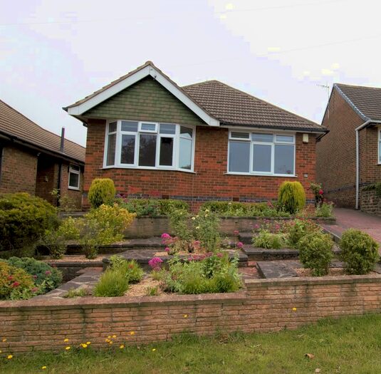 2 Bedroom Detached Bungalow To Rent In Greythorn Drive, West Bridgford, NG2