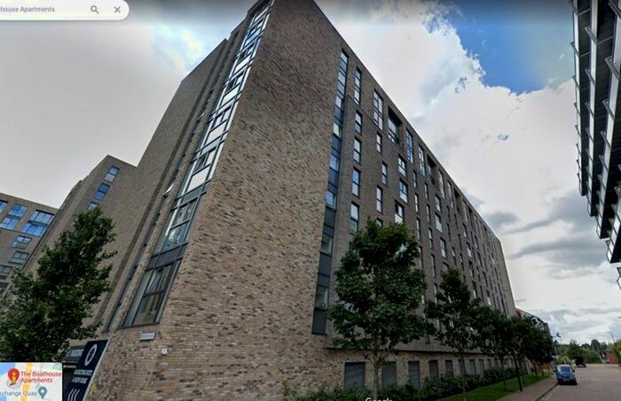 2 Bedroom Flat To Rent In Ottinger Close, Salford Quays, Salford, M50