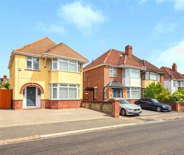 Houses for sale in Upper Shirley Avenue, SO15, Southampton