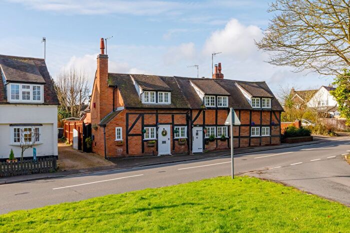 2 Bedroom Cottage For Sale In The Green, Warwick, CV35