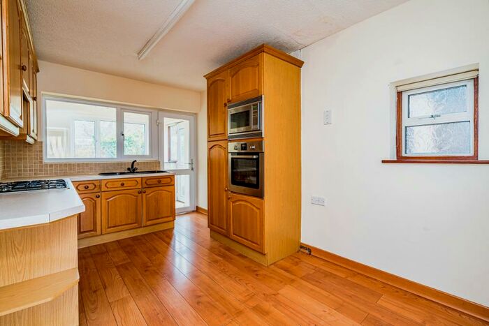 3 Bedroom Semi-Detached House For Sale In Waverley Crescent, Romsley, Halesowen, B62