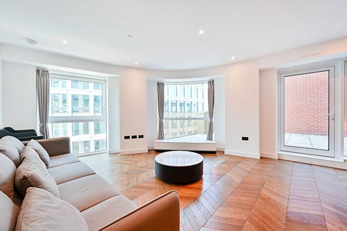 2 Bedroom Flat To Rent In Royal Exchange, Kingston, Kingston Upon Thames, KT1