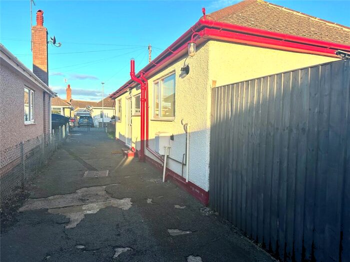 2 Bedroom Bungalow To Rent In Salisbury Drive, Prestatyn, LL19