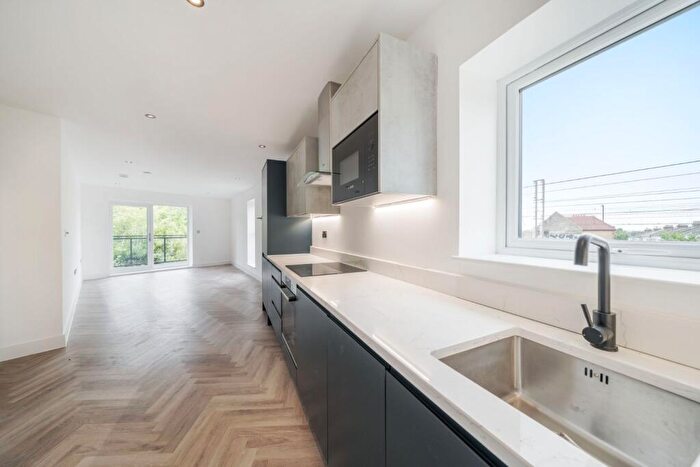 2 Bedroom Flat For Sale In Dagmar Road, Stroud Green, N4