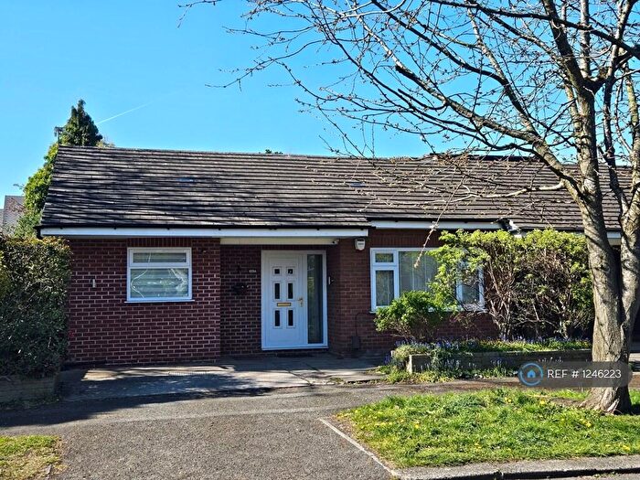 3 Bedroom Bungalow To Rent In Tintern Avenue, Manchester, M20