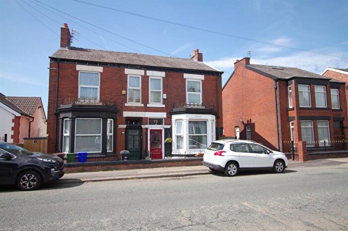 3 Bedroom Semi-Detached House For Sale In Denton Road, Audenshaw, Manchester, M34