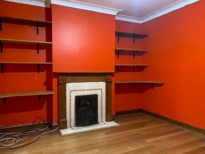 2 Bedroom Maisonette To Rent In Sunnyside Road, North London, N9