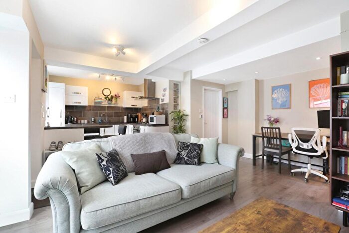 1 Bedroom Flat For Sale In Taymount Rise, Forest Hill, SE23