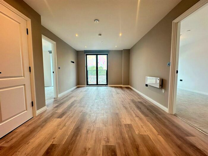 2 Bedroom Apartment To Rent In Springwell Gardens, Springwell Road, Leeds, LS12