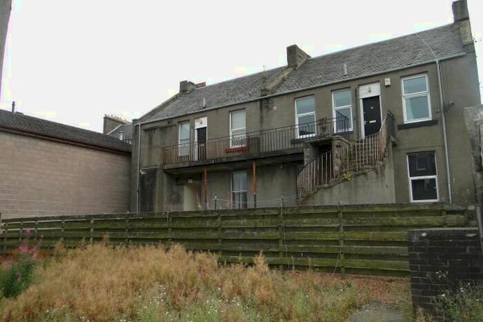 2 Bedroom Flat To Rent In Mid Road, Dundee, DD3