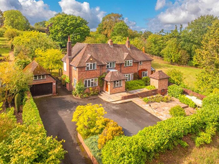 4 Bedroom Detached House For Sale In Tanworth-In-Arden, Solihull, B94