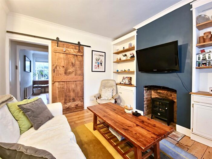 2 Bedroom Terraced House To Rent In Vincent Road, Kingston Upon Thames, KT1