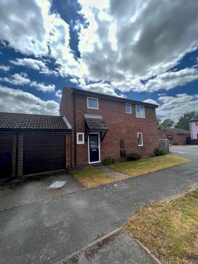 3 Bedroom Detached House To Rent In Saddlers Place, Martlesham Heath, Ipswich, IP5