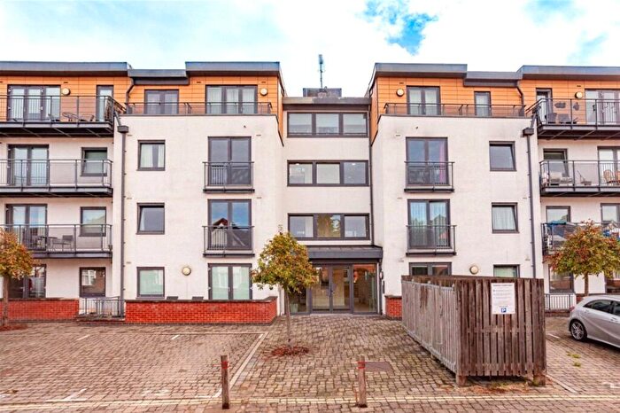 1 Bedroom Flat To Rent In Southern Road, Camberley, Surrey, GU15