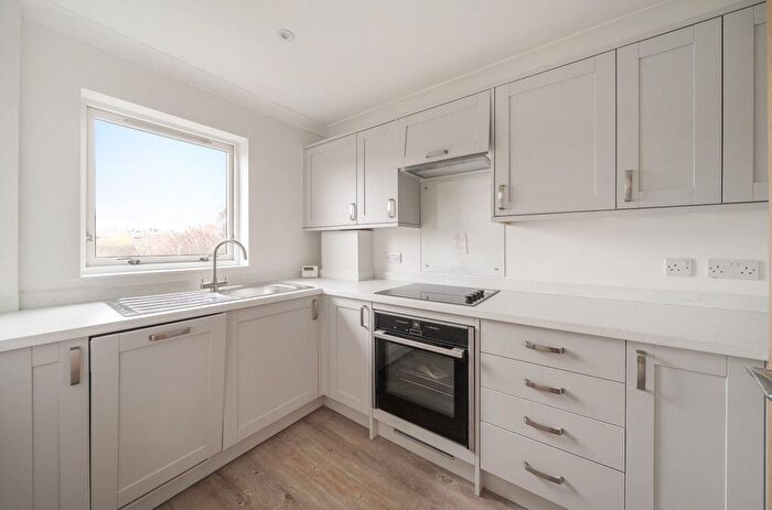 2 Bedroom Flat To Rent In Day Court, Elmbridge Village, Essex Drive, Cranleigh, Surrey, GU6