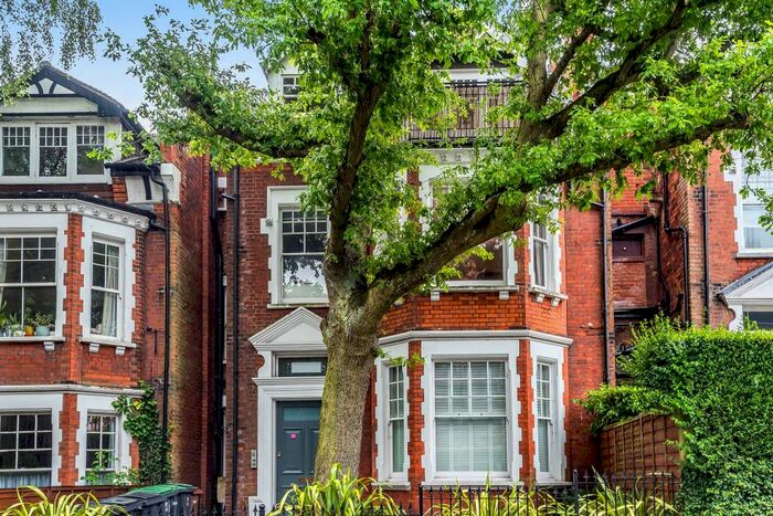 2 Bedroom Flat To Rent In Jacksons Lane, Highgate, N6