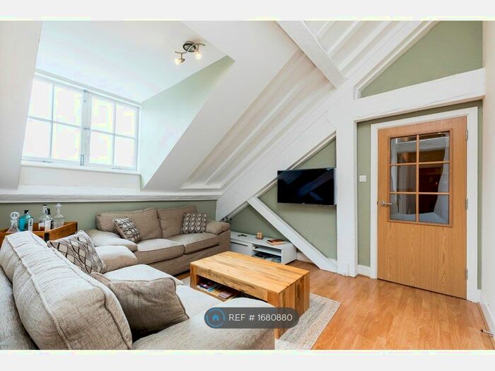 1 Bedroom Flat To Rent In The Vulcan, Portsmouth, PO1