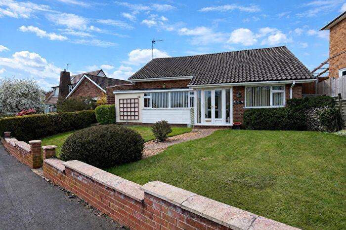 2 Bedroom Detached Bungalow For Sale In Millbank, Warwick, CV34