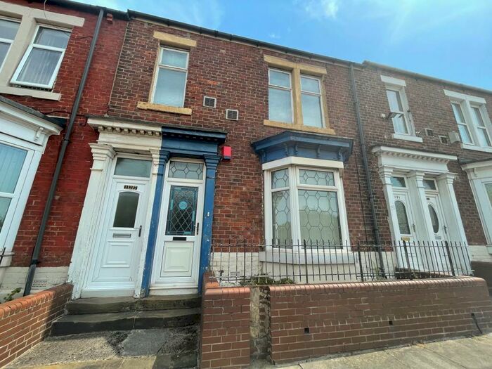 2 Bedroom Ground Flat To Rent In South Frederick Street, Laygate, South Shields, Tyne And Wear, NE33