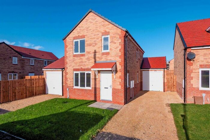 3 Bedroom Detached House To Rent In Acklam Gardens, Middlesbrough, TS5